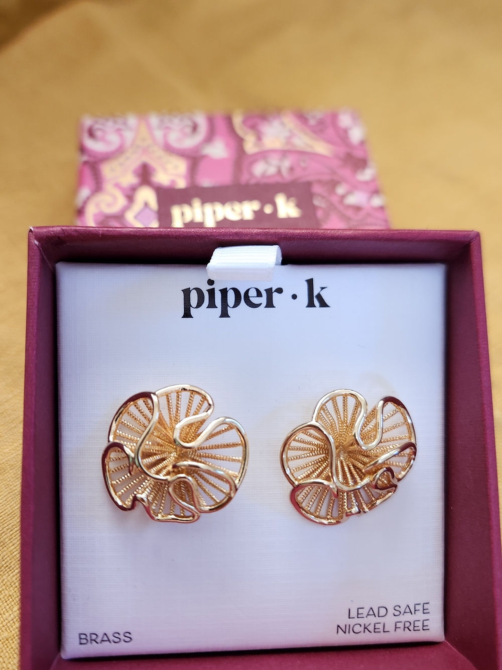 Women Accessories Subcategory Identification